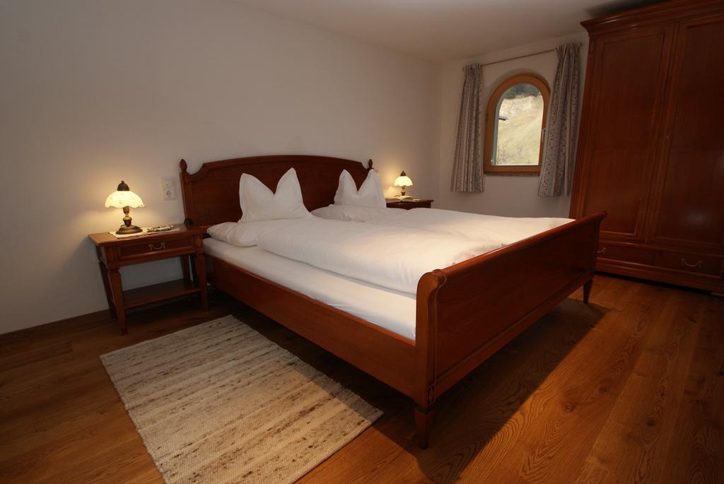 Haus Landbrugg Lägenhet Lech am Arlberg Rum bild