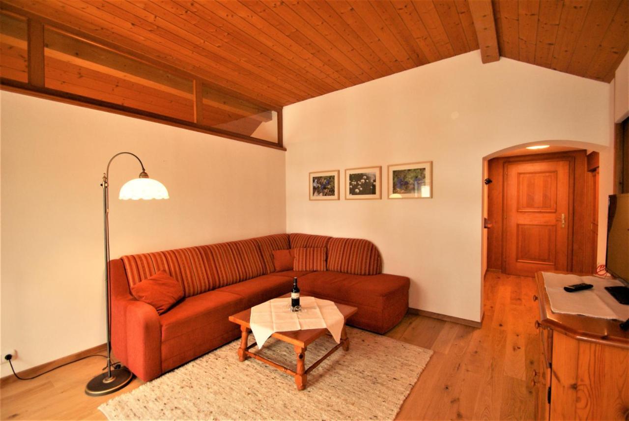 Haus Landbrugg Lägenhet Lech am Arlberg Rum bild